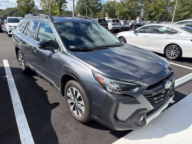 Used 2023 Subaru Outback Limited AWD/4WD image 3