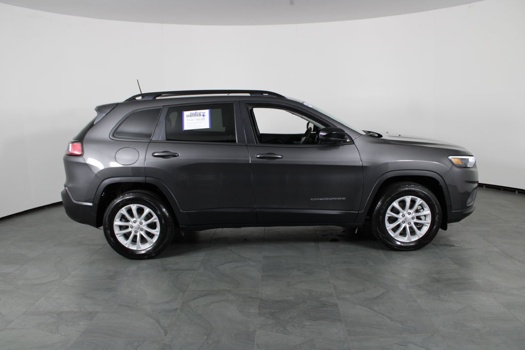Used 2022 Jeep Cherokee Latitude Lux w/ Sun & Sound Group AWD/4WD image 11