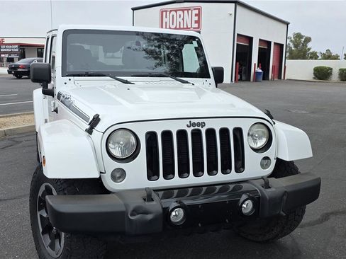 Used 2014 Jeep Wrangler Unlimited Sahara AWD/4WD image 2