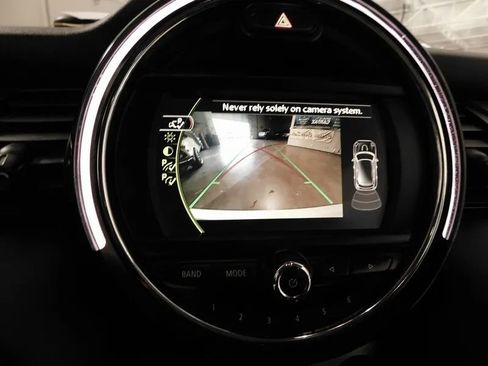 Used 2015 MINI Cooper 4-Door Hardtop image 31