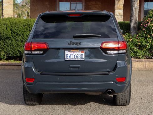 Used 2018 Jeep Grand Cherokee Altitude image 7