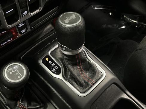 Used 2021 Jeep Wrangler Unlimited Rubicon image 18