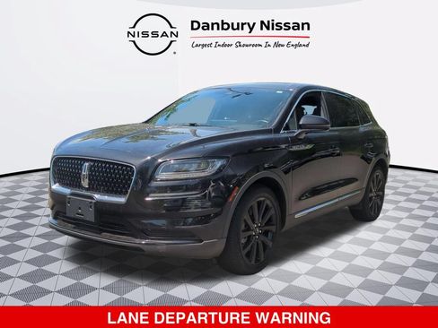 Used 2023 Lincoln Nautilus Reserve w/ Monochromatic Package AWD/4WD image 8