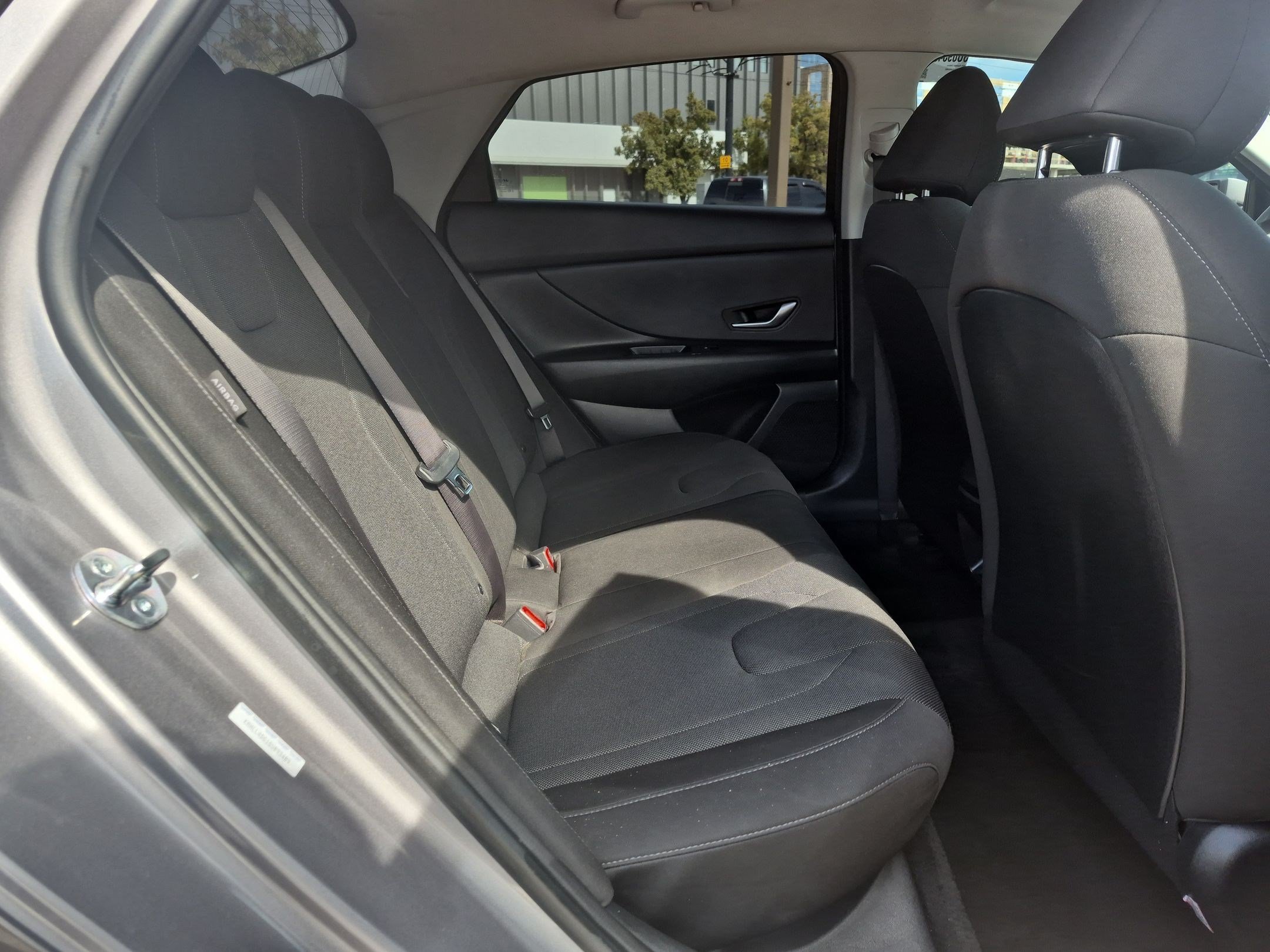 Certified 2025 Hyundai Elantra SE w/ Cargo Package FWD image 28