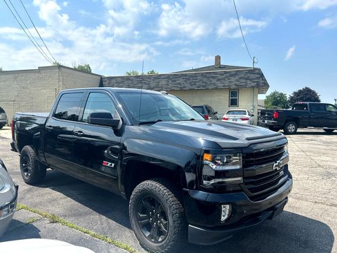 Used 2017 Chevrolet Silverado 1500 LTZ Z71 w/ LTZ Plus Package image 2