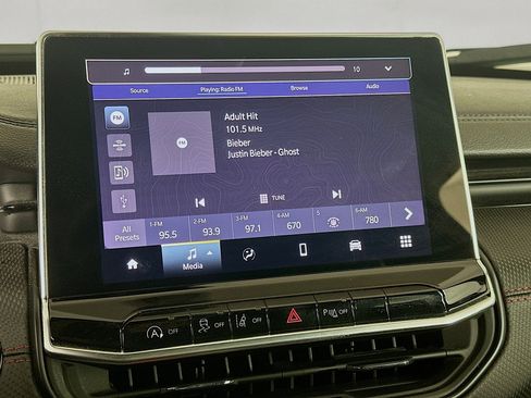 Used 2025 Jeep Compass Trailhawk AWD/4WD image 21