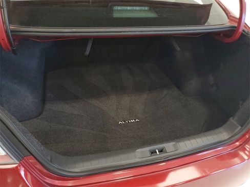 Used 2014 Nissan Altima 2.5 SV image 25