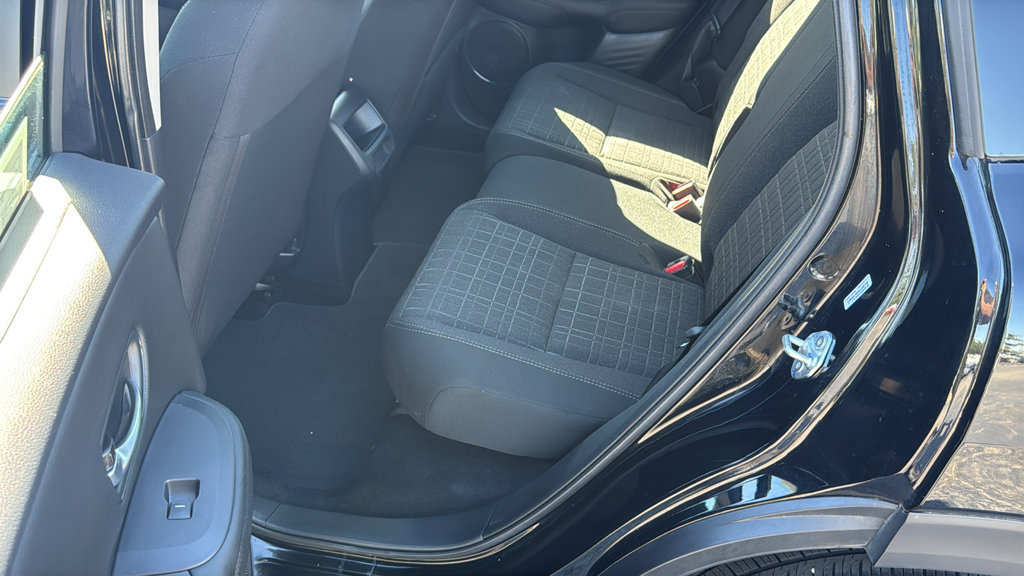 Used 2025 Honda HR-V LX image 32