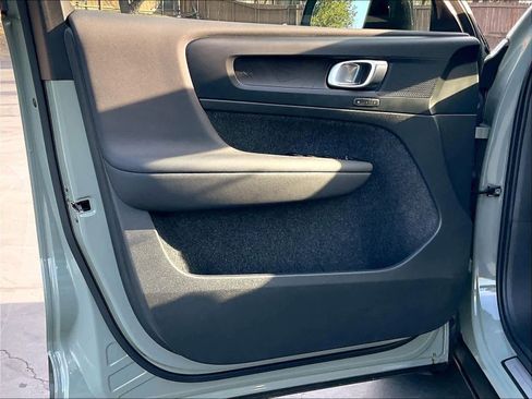 Used 2023 Volvo C40 P8 Recharge Plus image 26