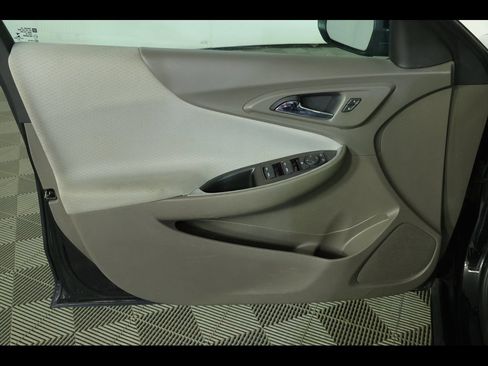 Used 2021 Chevrolet Malibu LT FWD image 21