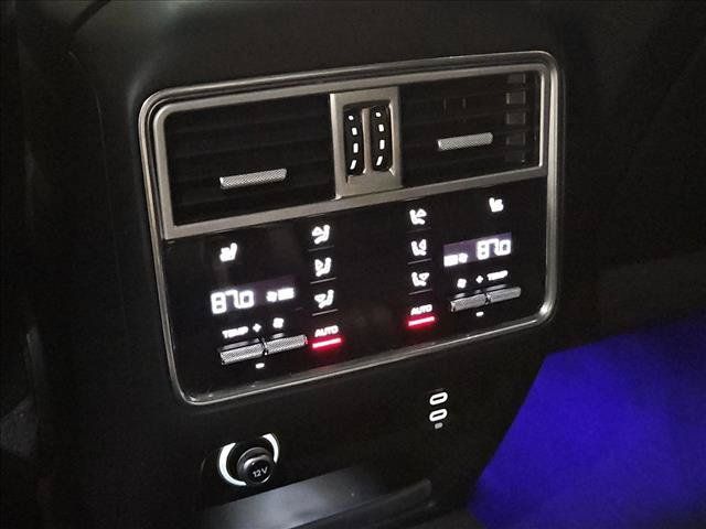 Used 2020 Porsche Cayenne S AWD/4WD image 19