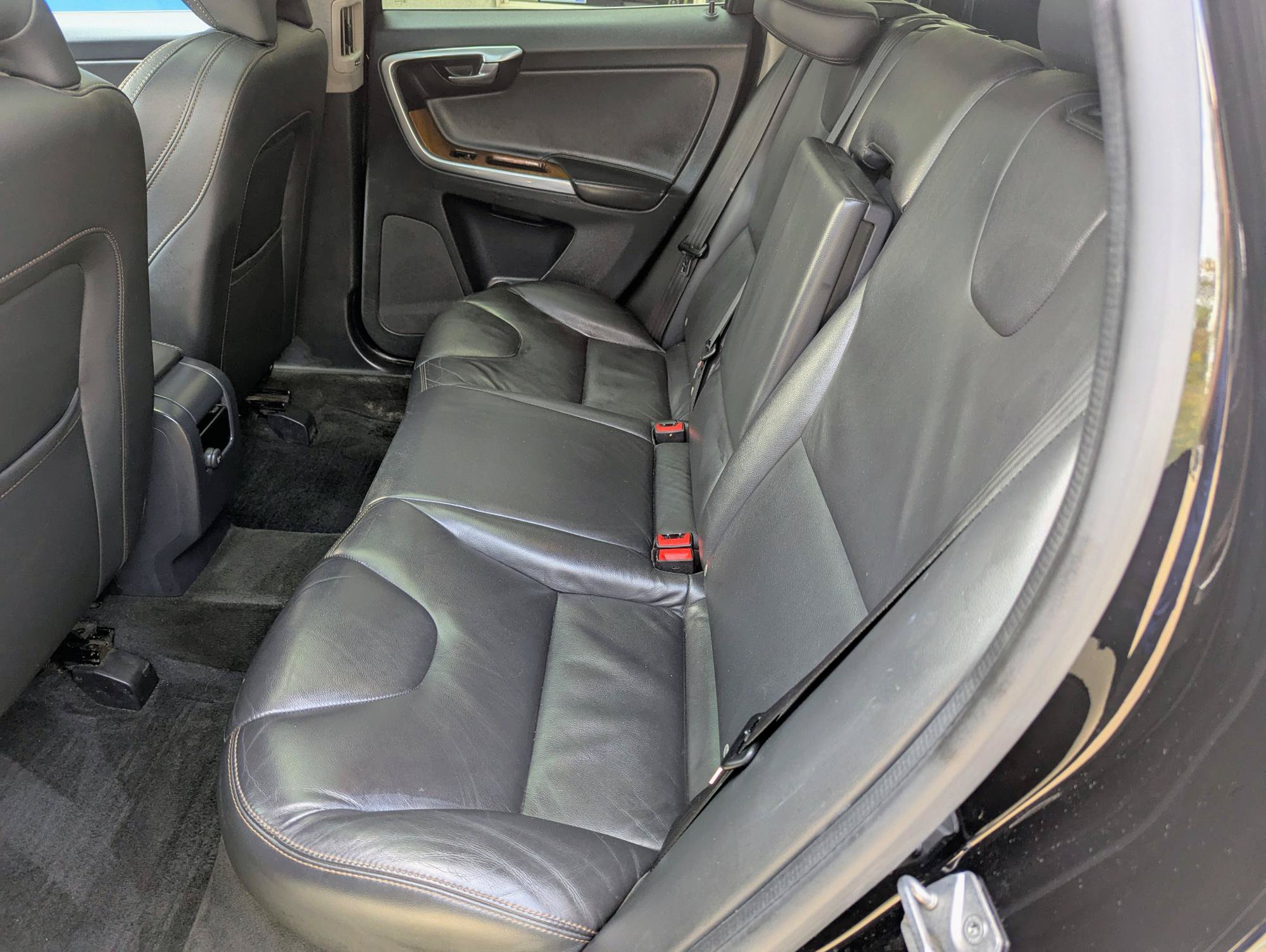 Used 2017 Volvo XC60 T5 Inscription w/ Preferred Option Package AWD/4WD image 6