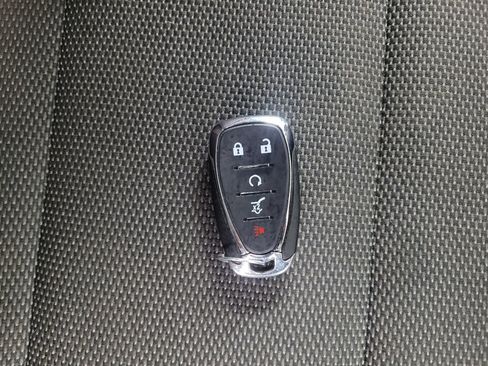 Used 2020 Chevrolet Traverse LS FWD image 32