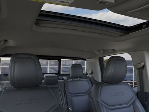 New 2026 Ford Maverick Lobo AWD/4WD image 36