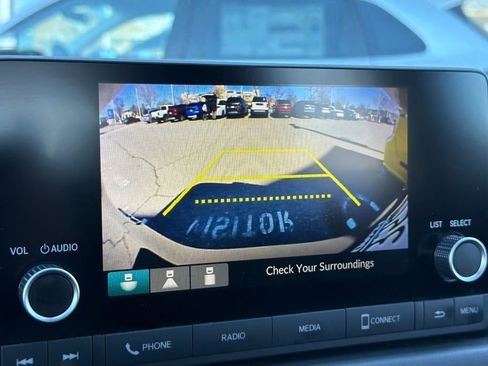 Certified 2025 Honda HR-V LX image 23