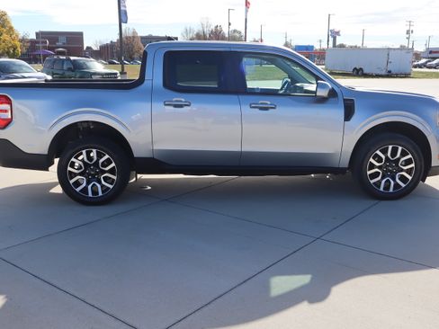 Used 2023 Ford Maverick Lariat w/ Lariat Luxury Package image 4