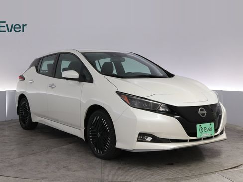 Used 2024 Nissan Leaf SV Plus FWD image 13