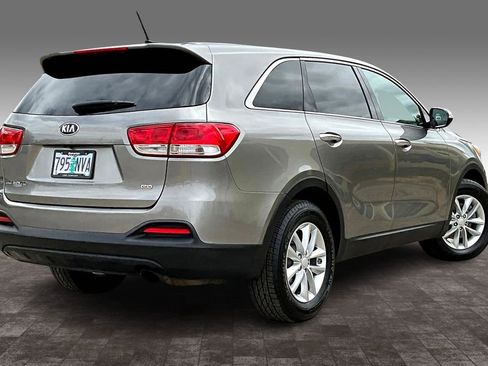 Used 2018 Kia Sorento L FWD image 14