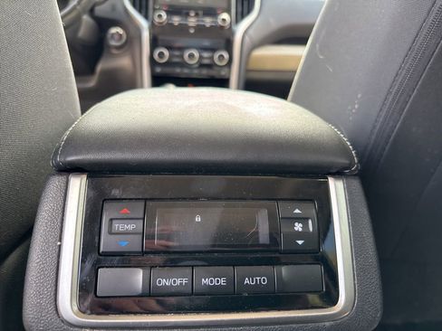 Used 2021 Subaru Ascent Premium w/ Convenience Package image 7