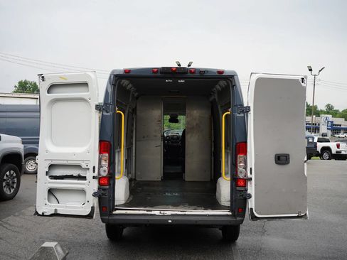 Used 2018 RAM ProMaster 2500 FWD image 10