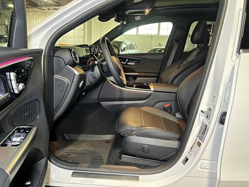 Used 2026 Mercedes-Benz GLC 300 4MATIC image 24