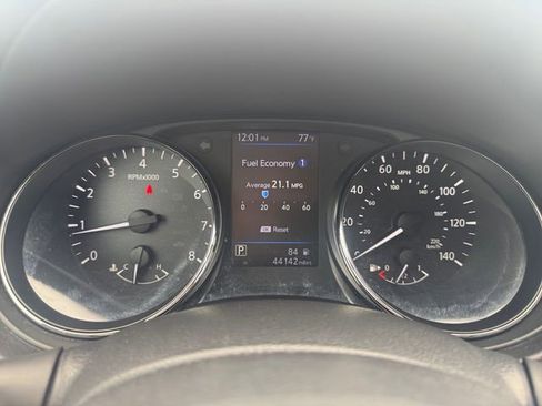 Used 2019 Nissan Rogue Sport SV w/ Technology Package FWD image 16