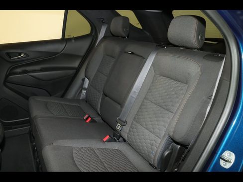 Used 2020 Chevrolet Equinox LT w/ Driver Convenience Package image 27