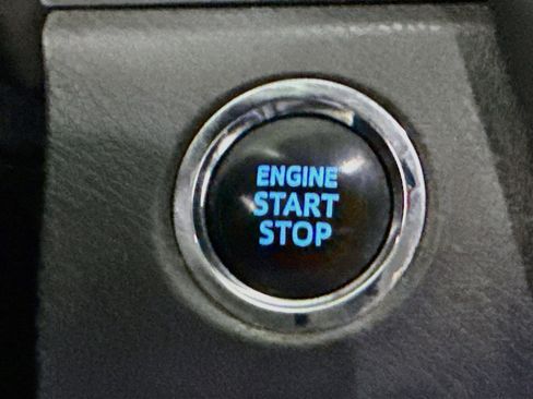 Used 2024 Toyota Camry XLE FWD image 21