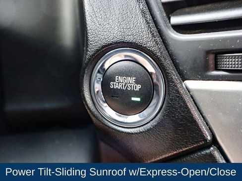 Used 2018 Chevrolet Suburban Premier image 26