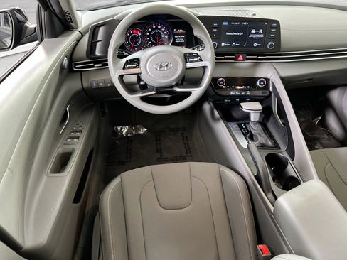 Used 2023 Hyundai Elantra SEL image 20