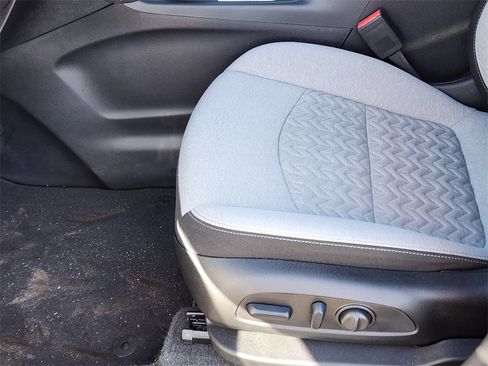 Used 2024 Chevrolet Equinox LT image 8