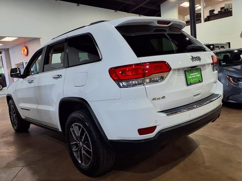 Certified 2018 Jeep Grand Cherokee Limited image 4
