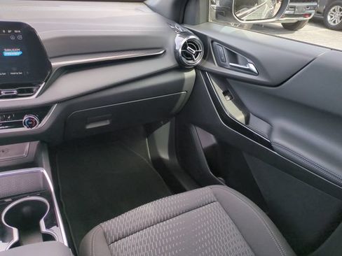 Used 2026 Chevrolet Equinox LT FWD image 19