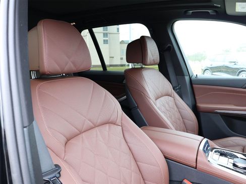 Used 2025 BMW X5 xDrive40i image 14