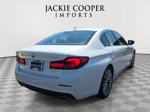 Used 2023 BMW 530i w/ Premium Package RWD image 5