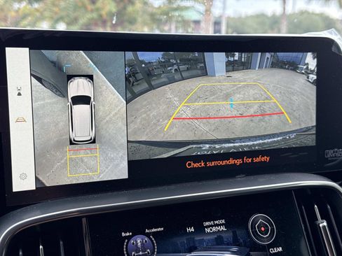 Used 2025 Lexus LX 700h Overtrail image 25