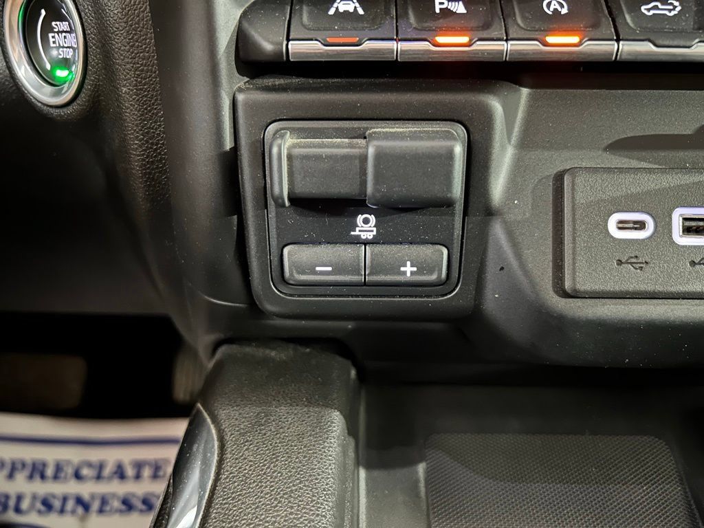 Used 2020 GMC Sierra 1500 AT4 w/ AT4 Premium Package AWD/4WD image 39