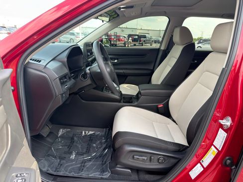 Used 2025 Honda CR-V EX image 2