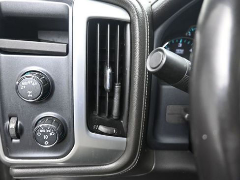 Used 2017 GMC Sierra 1500 SLT w/ Enhanced Driver Alert Package image 16