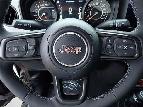 New 2025 Jeep Gladiator Sport AWD/4WD image 11