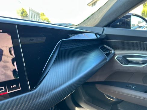 Used 2023 Audi RS e-tron GT w/ Carbon Performance Package image 40