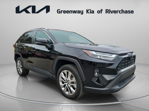 Used 2023 Toyota RAV4 XLE Premium image 1