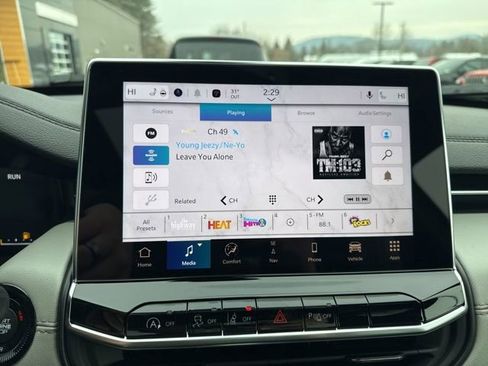 New 2026 Jeep Compass Limited w/ Sun, Sound & Navigation Group image 18