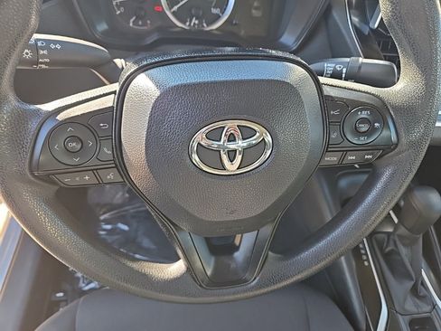 Used 2020 Toyota Corolla LE image 23