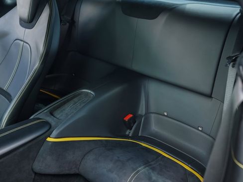 Used 2021 Ferrari Roma image 22