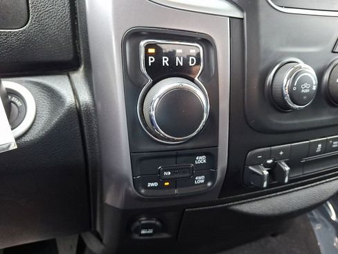 Used 2022 RAM 1500 Classic SLT w/ Protection Group AWD/4WD image 14