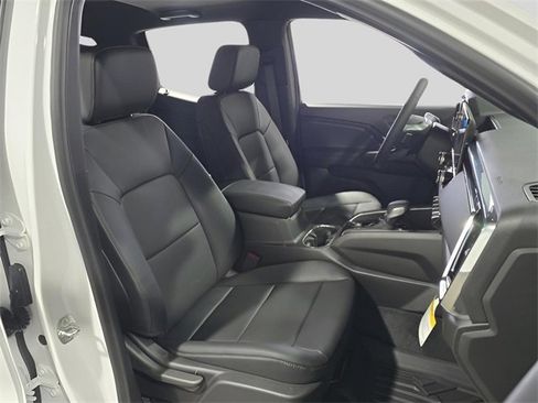 New 2025 GMC Canyon Elevation w/ Convenience Package image 12