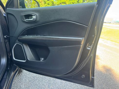 Used 2020 Jeep Compass Limited image 20