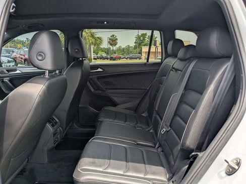 Used 2019 Volkswagen Tiguan SEL Premium R-Line AWD/4WD image 14