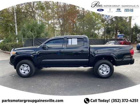 Used 2020 Toyota Tacoma SR image 7